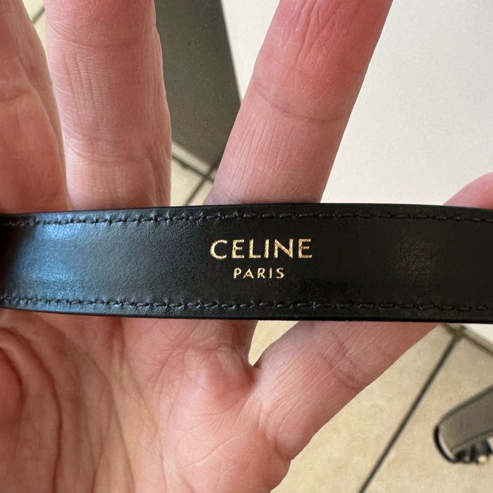 CELINE SMALL TRIOMPHE BELT IN TAURILLON LEATHER - Picture 9 of 13